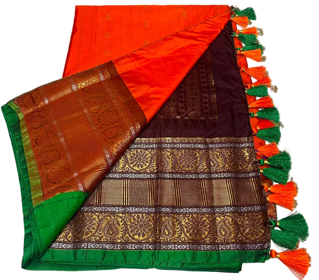 Gadwal Pattu with ready-to-wear pico faul with Stitched blouse and tassel.